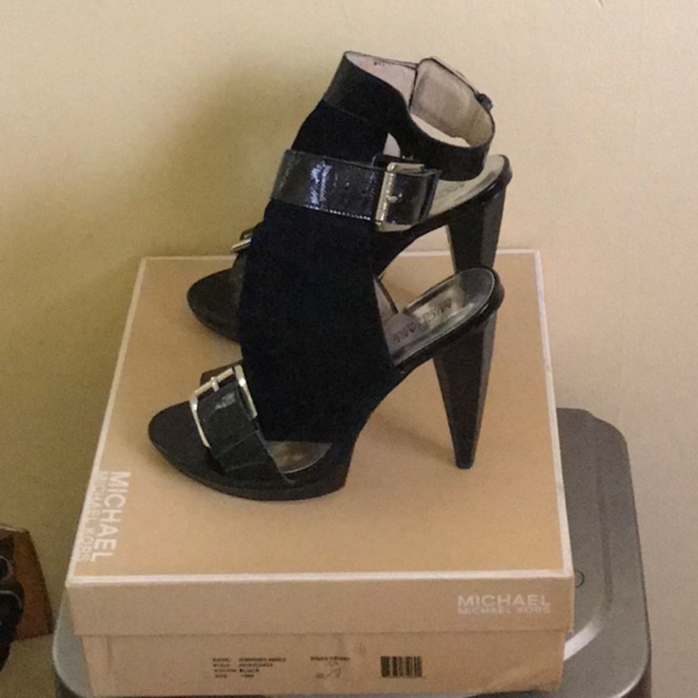 Michael Kors suede and patent leather shoes